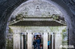 清朝皇帝的陵墓都在哪里，请具体说说！哪些对外开放？