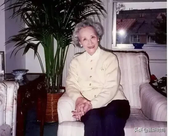 有哪些适合老年人留的长发发型?