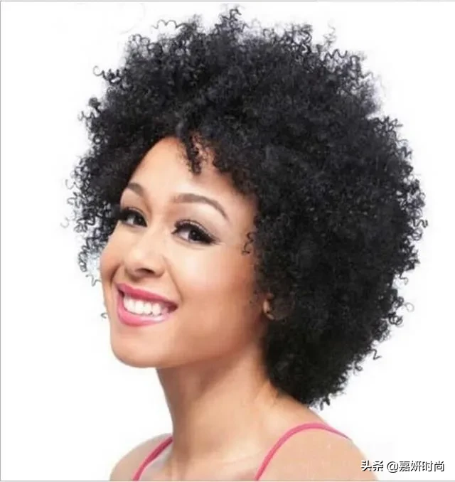 有哪些适合老年人留的长发发型?