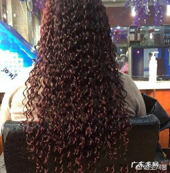 有哪些适合老年人留的长发发型?