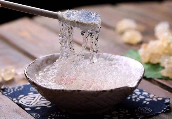 有谁知道雪燕是什么的吗？