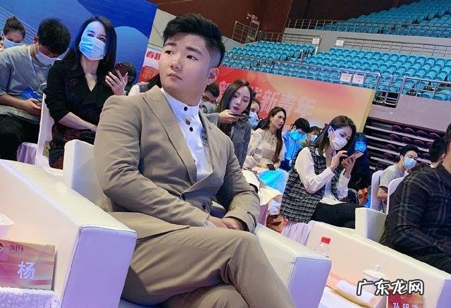 白小白大号怎么了 白小白咋了