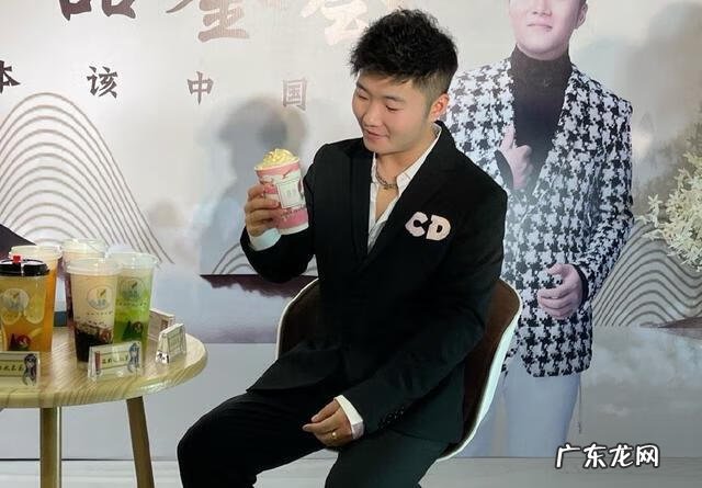 白小白大号怎么了 白小白咋了