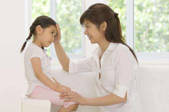 日常教育中怎样去做开明的父母,给孩子一个温馨有爱的和谐家庭?