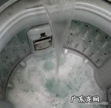 洗衣机里边的污垢，有什么方法能清除？