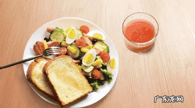 健身房里那些身材、线条好的女生是怎么练出来的？