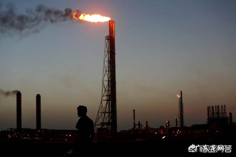 瓜伊多和马杜罗谁更有复苏委内瑞拉经济、还清1200亿美金债务的能力和可能性?