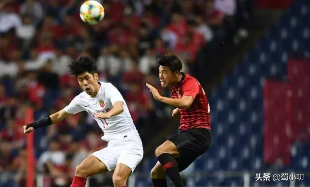 上港亚冠出局属于策略失误,夏转外援调整是否为败笔?