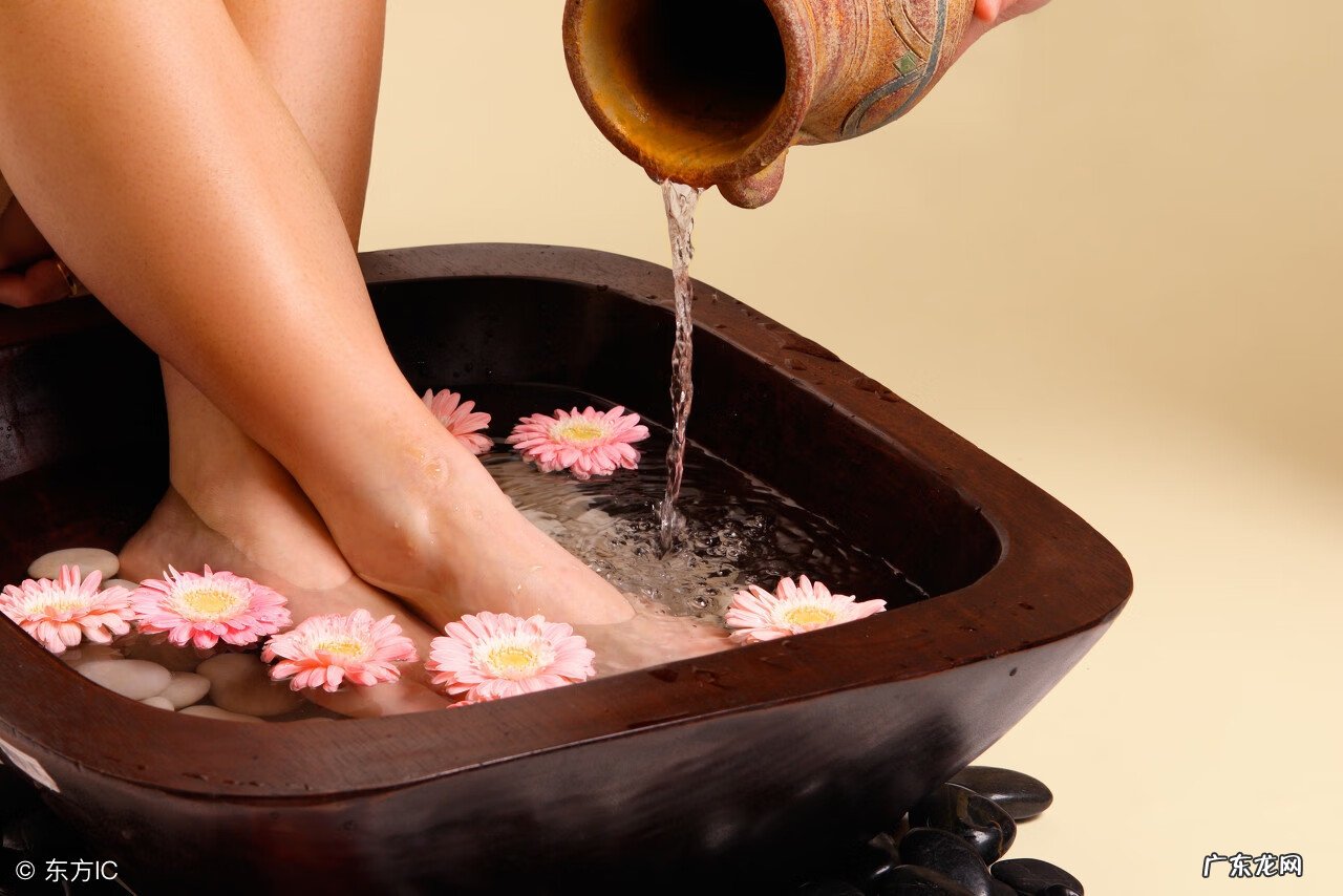 治痛风用什么方法 痛风要佩戴什么好处