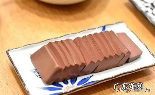 现在菜市场卖的猪血是什么做的?为何那么嫩?