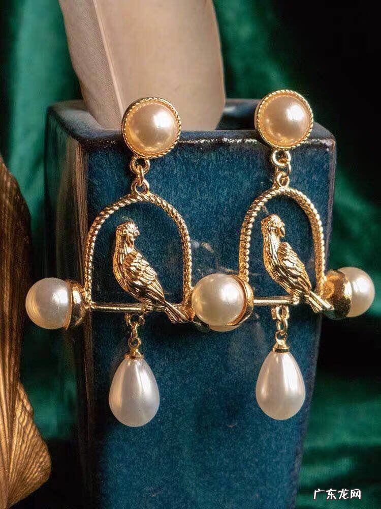 打耳洞会破坏风水吗 耳洞里面是空的吗