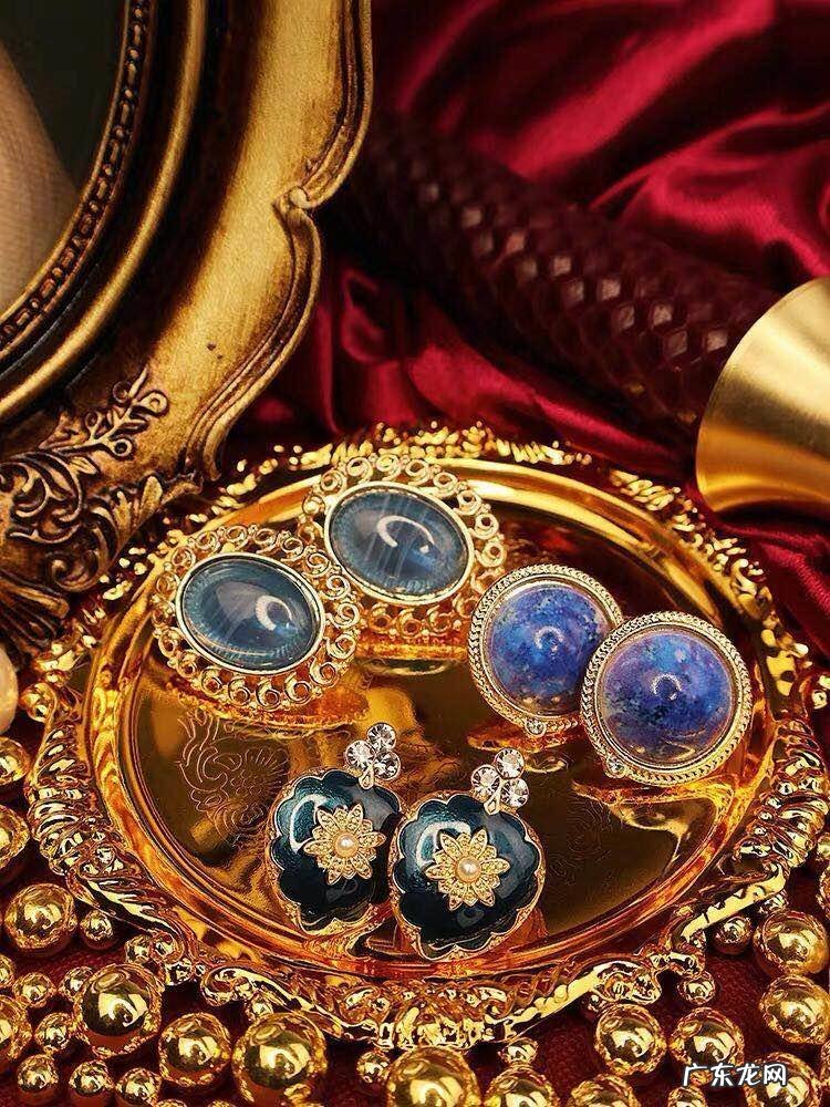 打耳洞会破坏风水吗 耳洞里面是空的吗