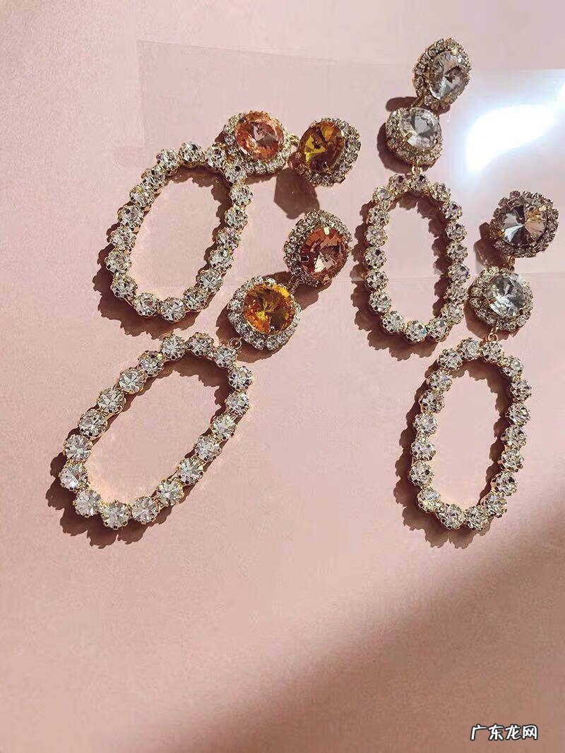 打耳洞会破坏风水吗 耳洞里面是空的吗