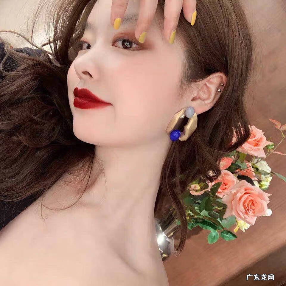 打耳洞会破坏风水吗 耳洞里面是空的吗