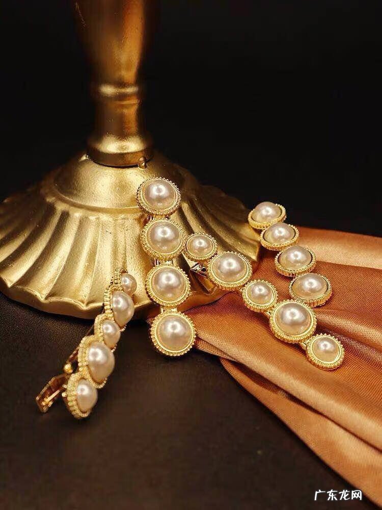 打耳洞会破坏风水吗 耳洞里面是空的吗