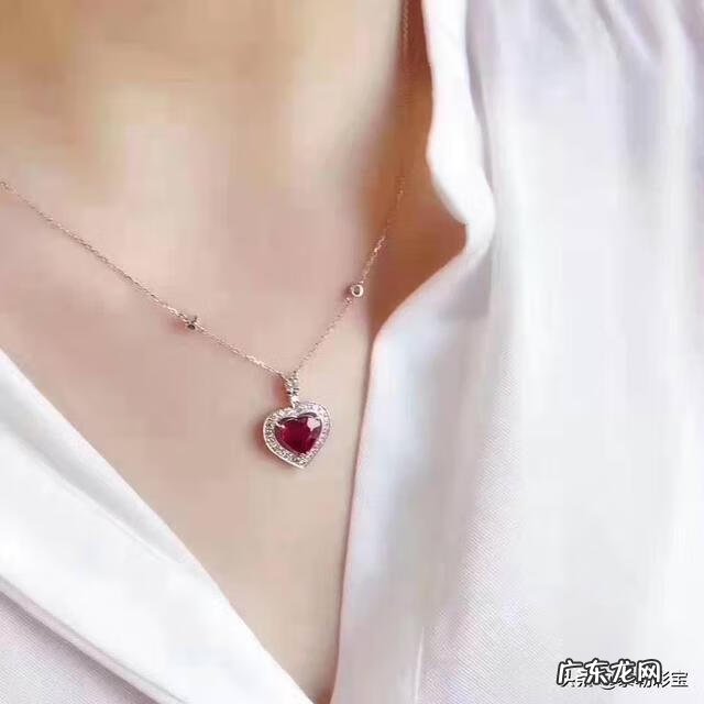 红宝石项链寓意及好处 红宝石项链款式
