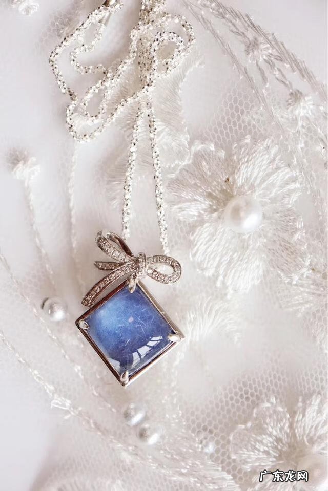 蓝水晶含义 蓝晶石水晶