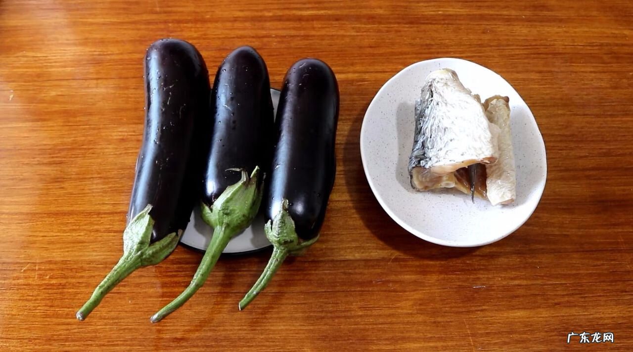 鱼香茄子的配料 鱼香茄子里面有鱼吗