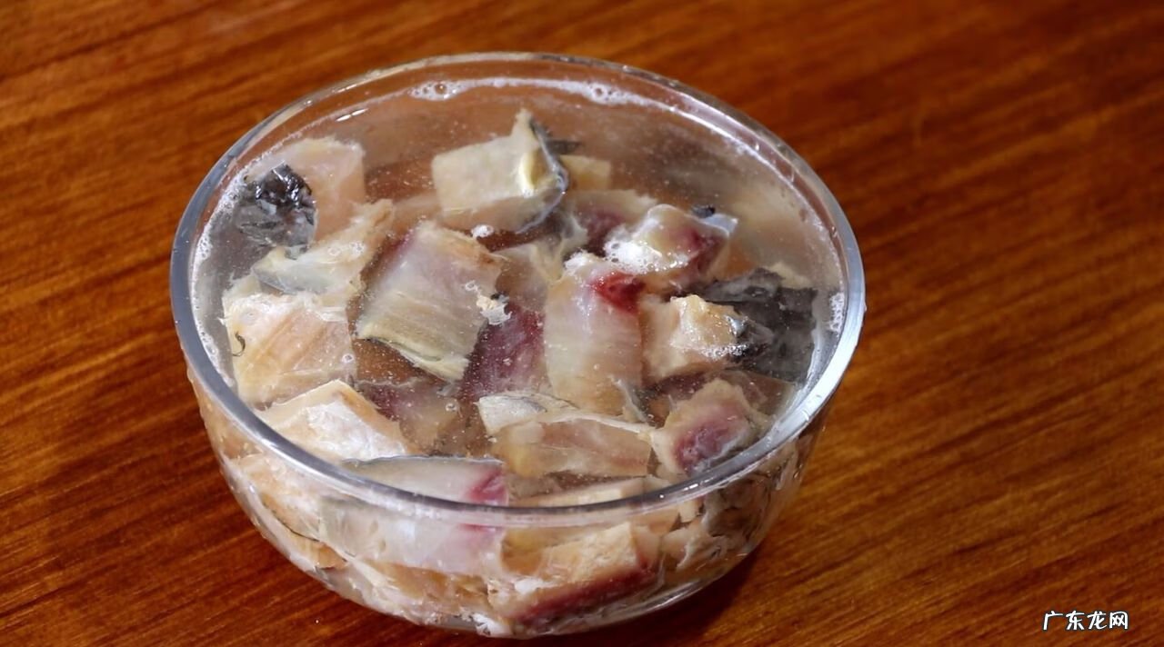 鱼香茄子的配料 鱼香茄子里面有鱼吗