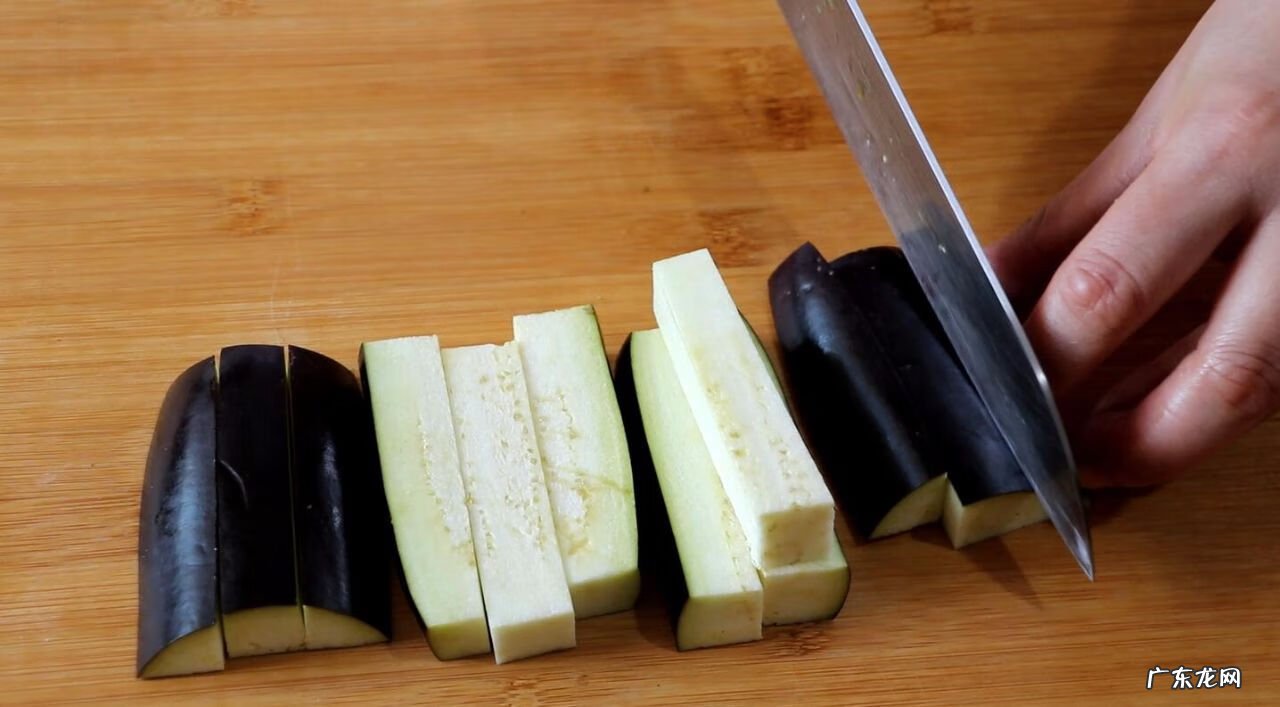 鱼香茄子的配料 鱼香茄子里面有鱼吗