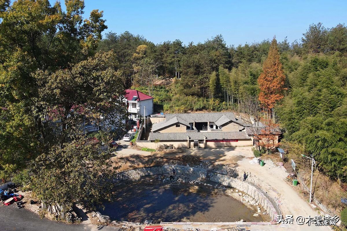 修鱼塘堤怎么修好 门前的鱼塘怎么修才好