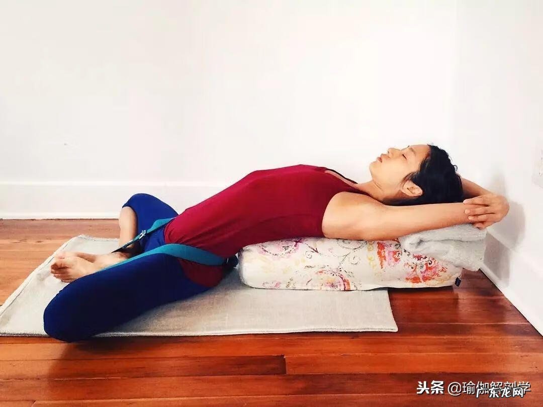 瑜伽初学者的全部教程视频 瑜伽教学