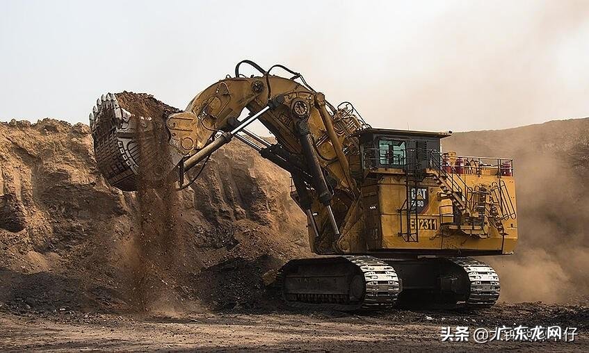 反铲挖掘机多少钱一台 反铲式挖掘机型号