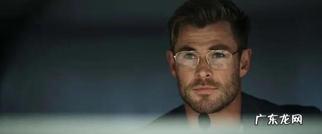 遗落战境女二号游泳 遗落战警