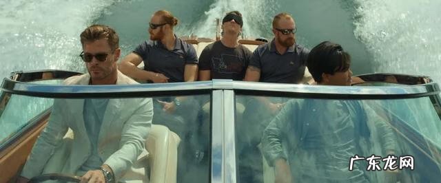 遗落战境女二号游泳 遗落战警