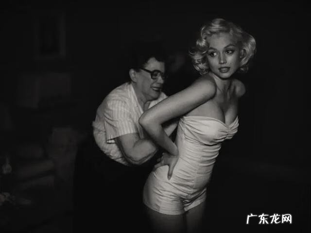 遗落战境女二号游泳 遗落战警