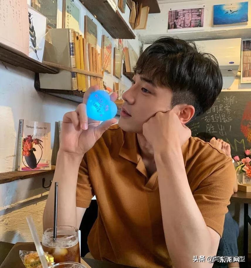 男生有什么发型好看 男生哪种发型最好看