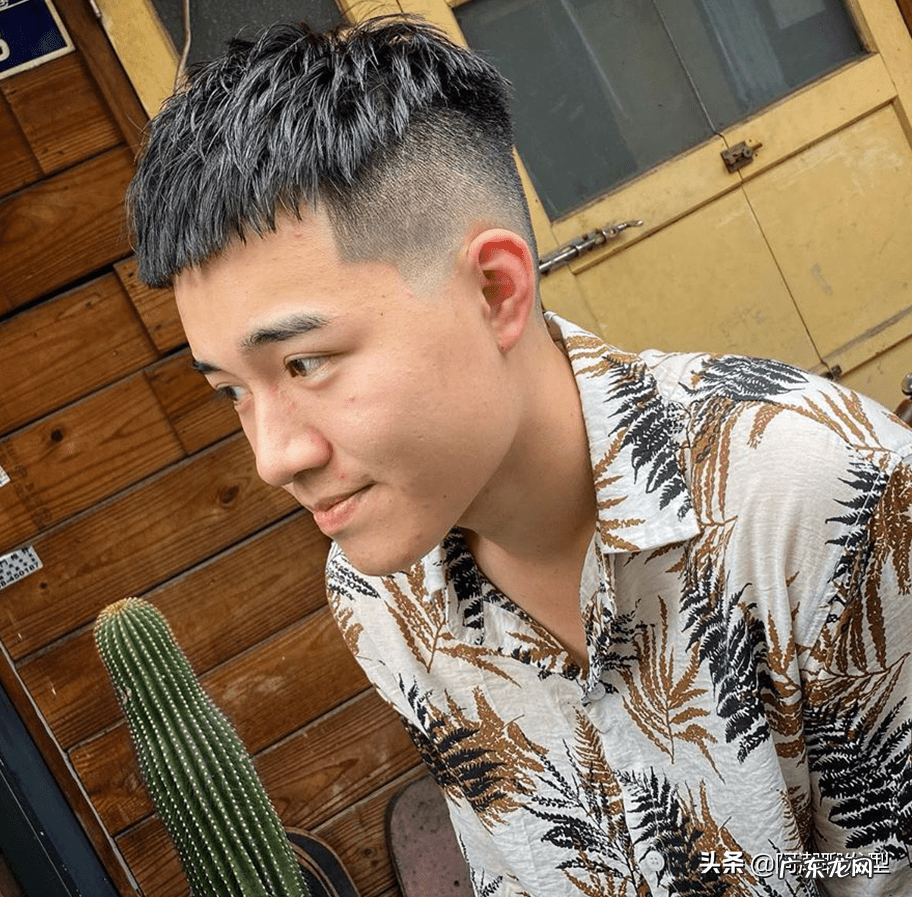 男生有什么发型好看 男生哪种发型最好看