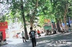 河南考生裤子带金属拉链，工作人员找来运动裤，考生拒绝弃考，你怎么看？