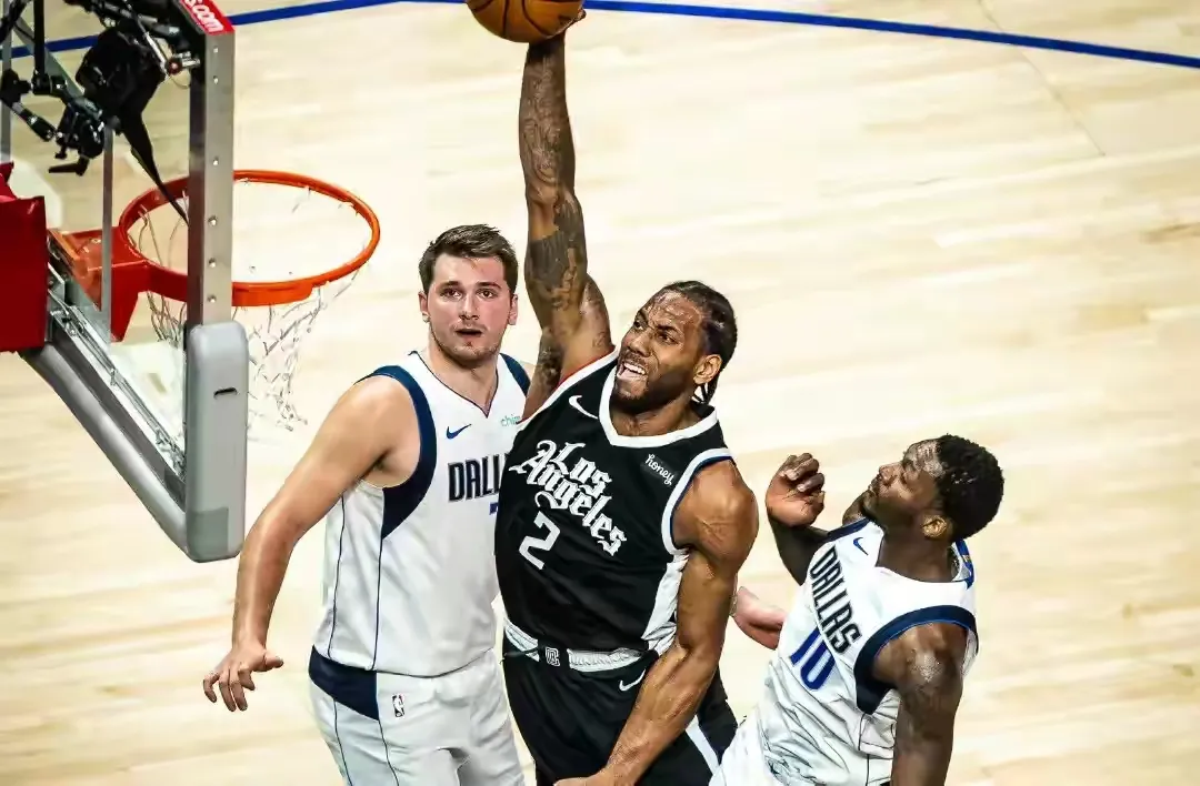 季后赛超级巨星球队被淘汰出局,哈登,保罗谁夺冠几率大?