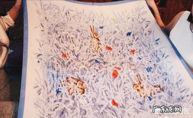 爱马仕招牌丝巾一共有几种款式?