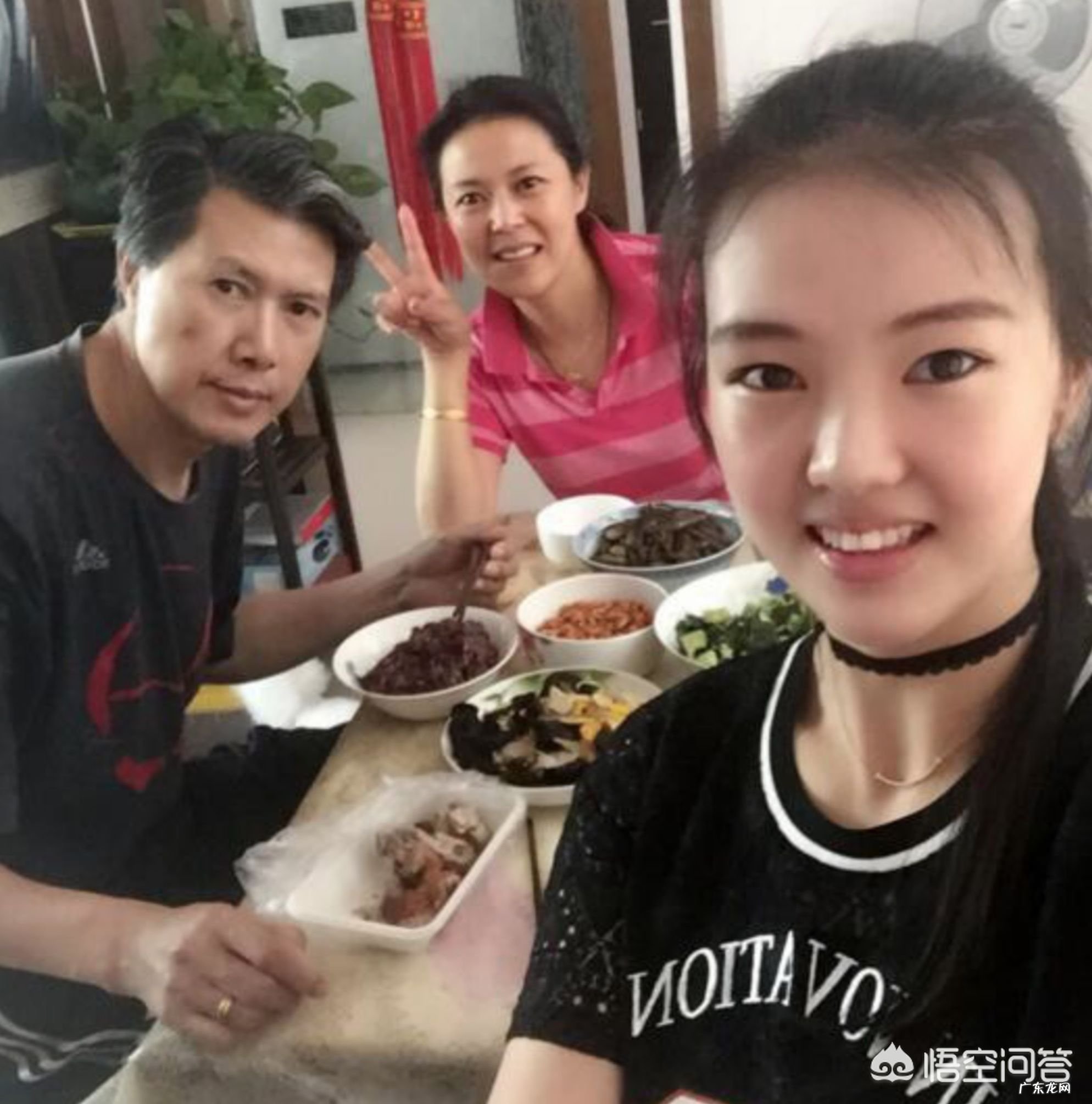 张常宁赛间发烧尿血郎平毫不知情吗?你认为网友对张常宁的赛后评价是否过于偏激?