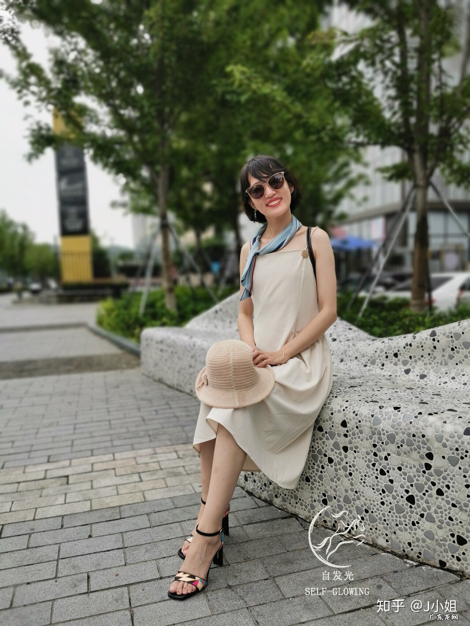 平时穿衣服怎么样才能最简单地增加时尚感?