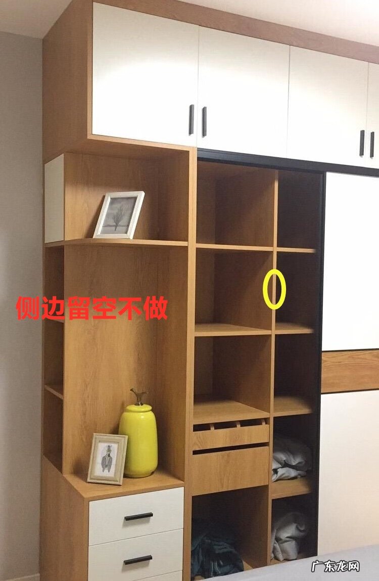 入户花园镜子如何摆放 镜子前面放木质花格风水