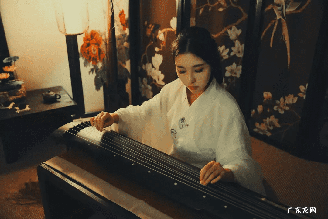 梦见给自己家房子看风水 梦到找人看宅子风水