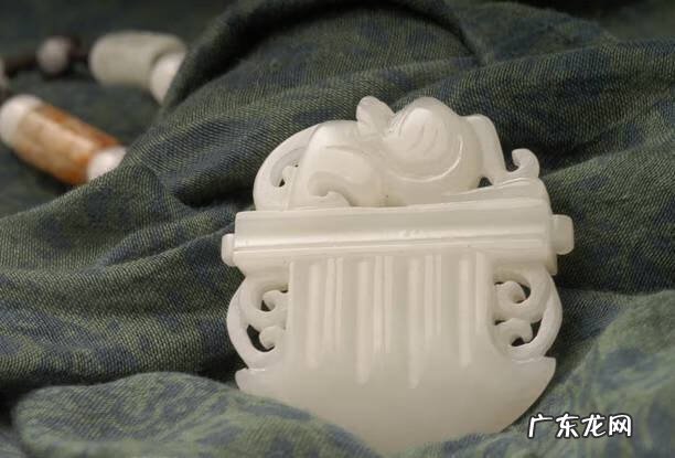 风水青龙带剑图 风水之龙身带剑图片