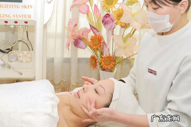 面部清洁图片 面部清洁多少钱一次