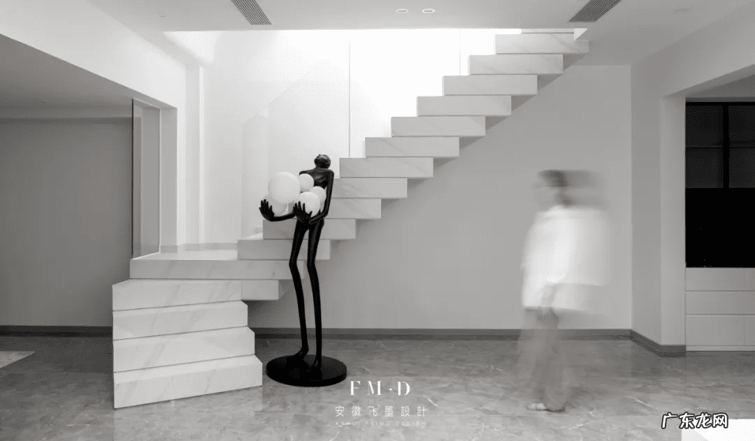 门面中间有柱子风水好不好 楼梯对柱子风水好吗?