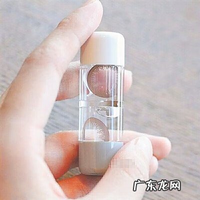 夏天戴美瞳的危害 美瞳危害性