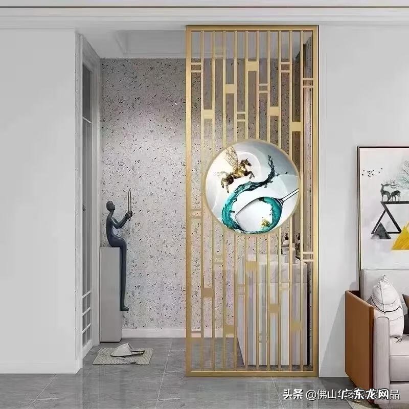 入户门正对屏风好吗 进门正对屏风隔断风水的屏风尺寸