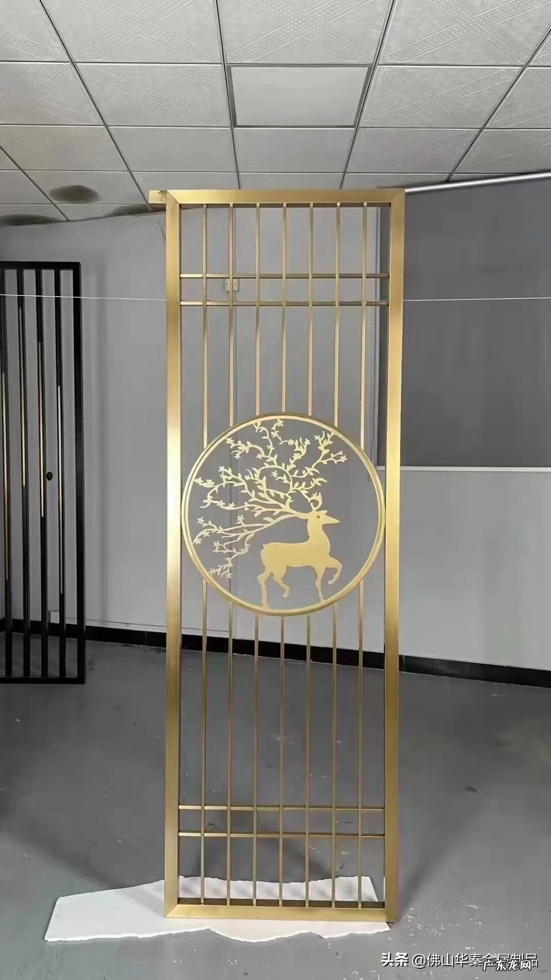 入户门正对屏风好吗 进门正对屏风隔断风水的屏风尺寸