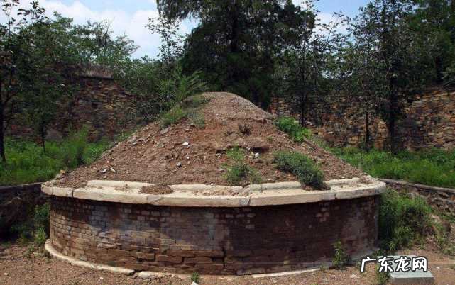 下葬时金井出现青蛙风水好吗