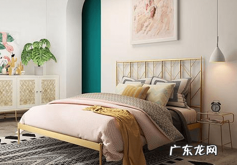 风水学床头朝哪个方向好 床头向西风水好不好