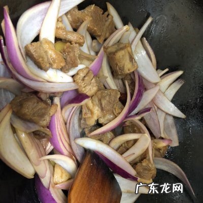 牛腩炖西红柿的做法 西红柿炖牛腩用什么部位的牛肉