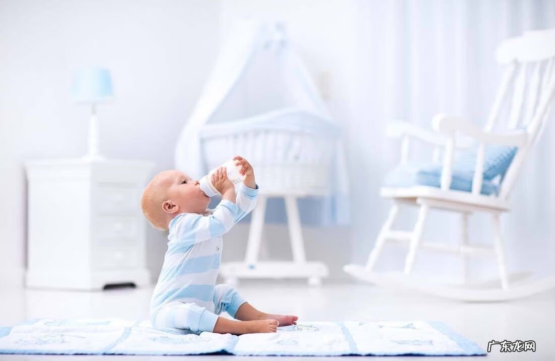 十个月宝宝不吃奶嘴怎么办 婴儿不吃奶嘴怎么办呢