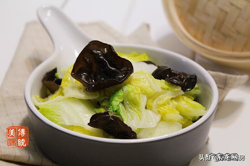 如何炒木耳好吃又简单 木耳的吃法和做法